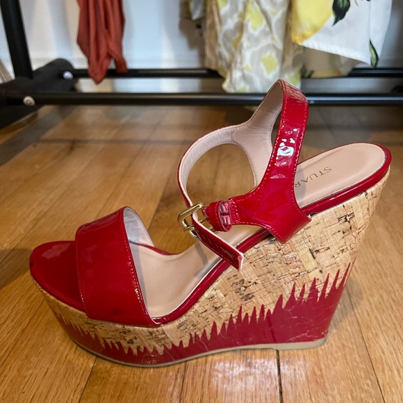 Stuart Weitzman Red Flame Painted Patent Cork Wedge Heel - Picture 8 of 17